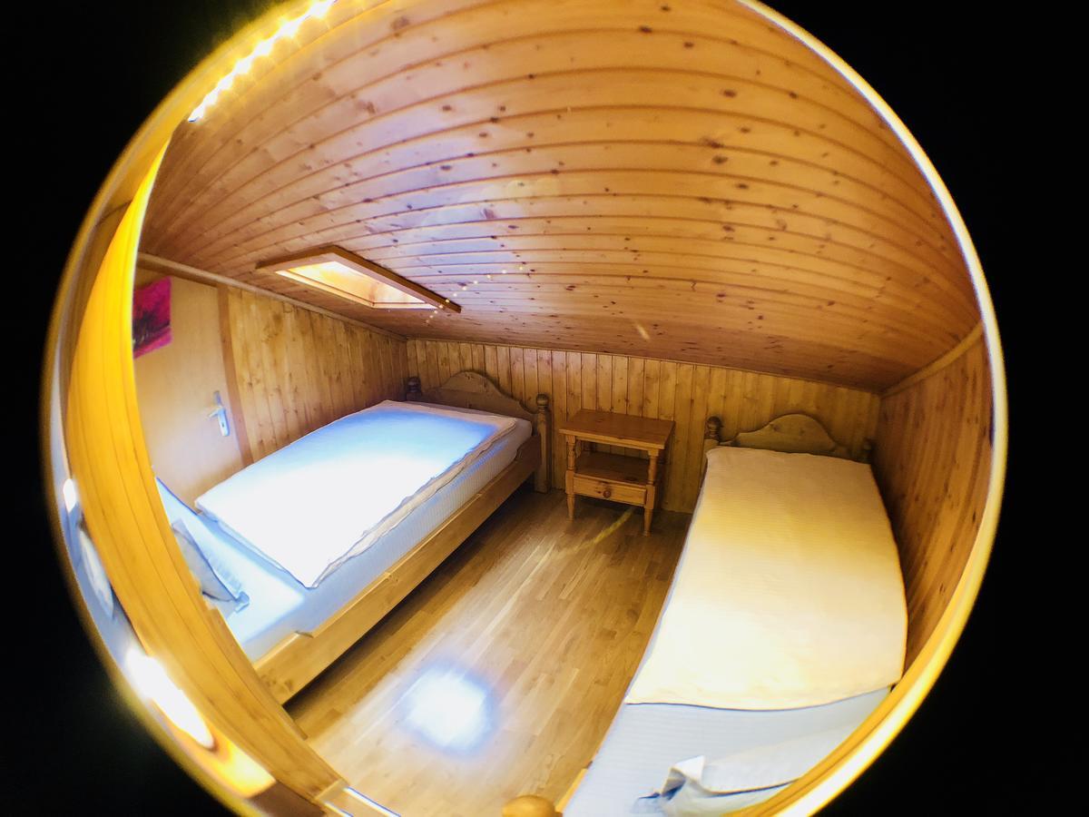 Qi-Lin Hotel Restaurant Ayer Dış mekan fotoğraf