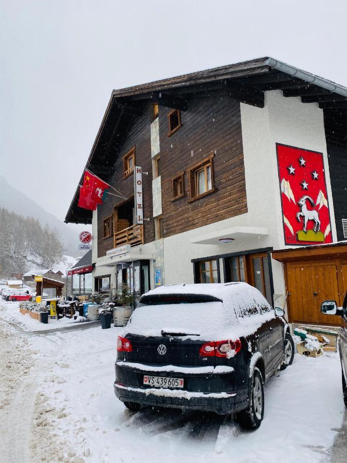 Qi-Lin Hotel Restaurant Ayer Dış mekan fotoğraf