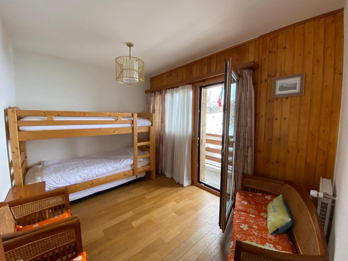 Qi-Lin Hotel Restaurant Ayer Dış mekan fotoğraf