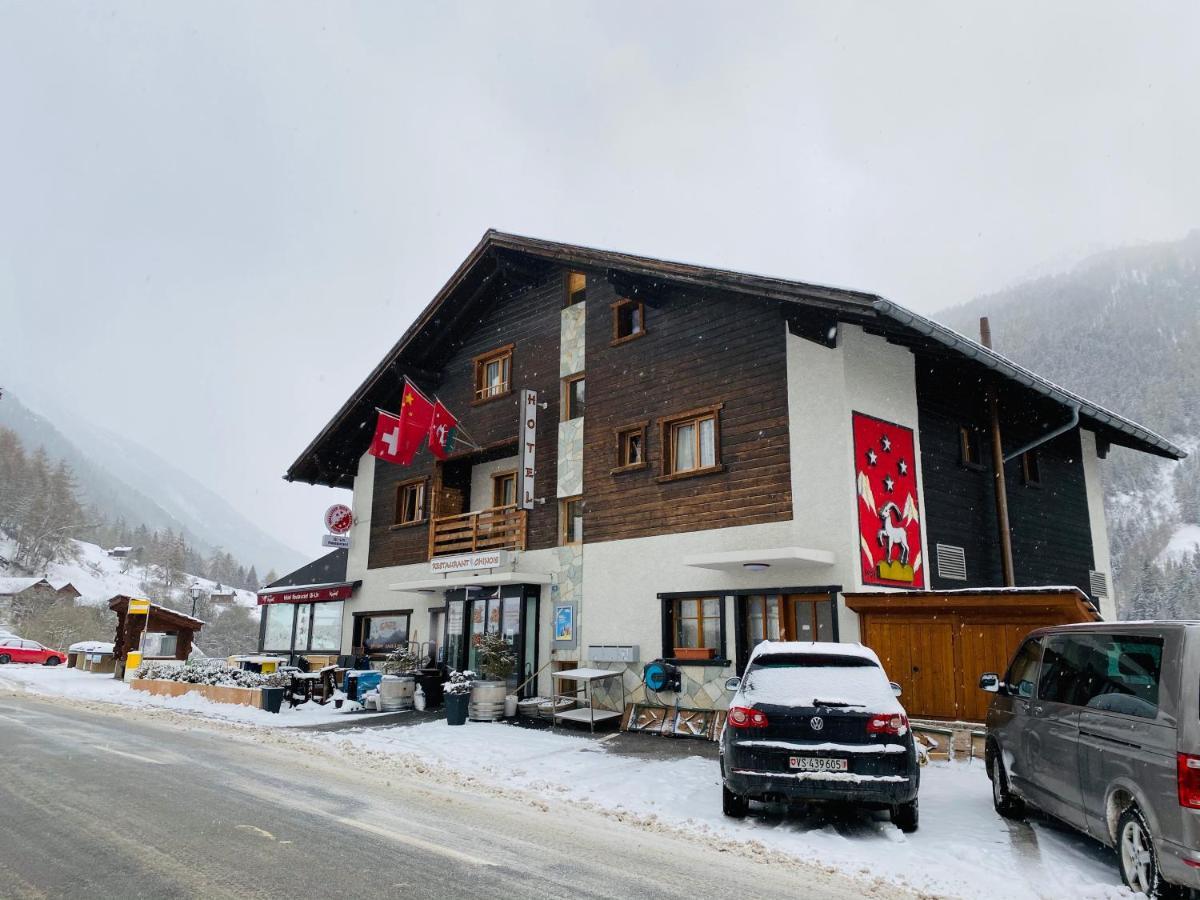 Qi-Lin Hotel Restaurant Ayer Dış mekan fotoğraf